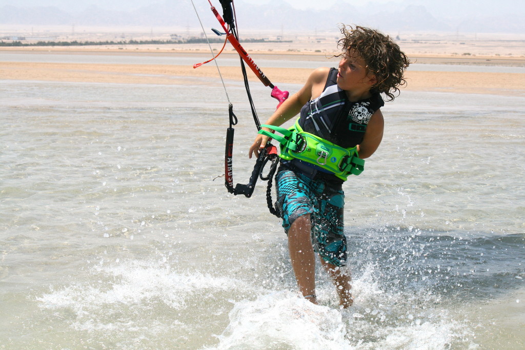 Corso avanzato kitesurf BAMBINI a Safaga