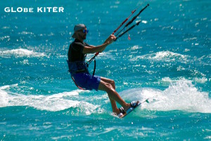 alt:"scuola di kite Globe Kiter"