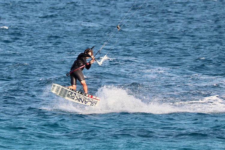 Prove di riding blind kitesurfing